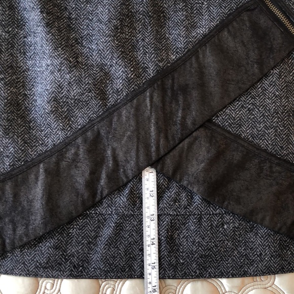 Very J Tweed & Faux Suede Mini Skirt - Picture 7 of 7